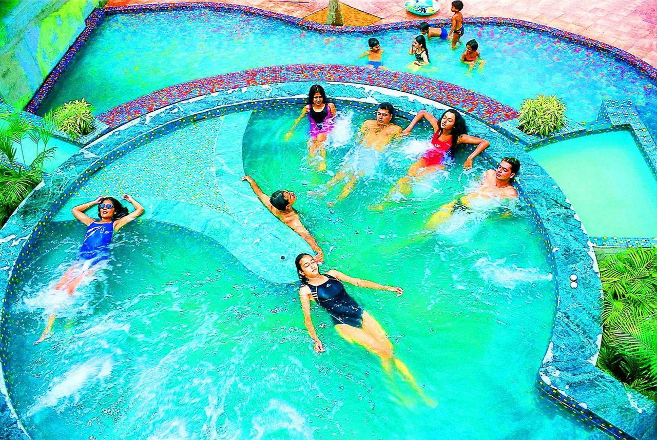 Ibiza The Fern Resort & Spa, Kalkutta Kültér fotó